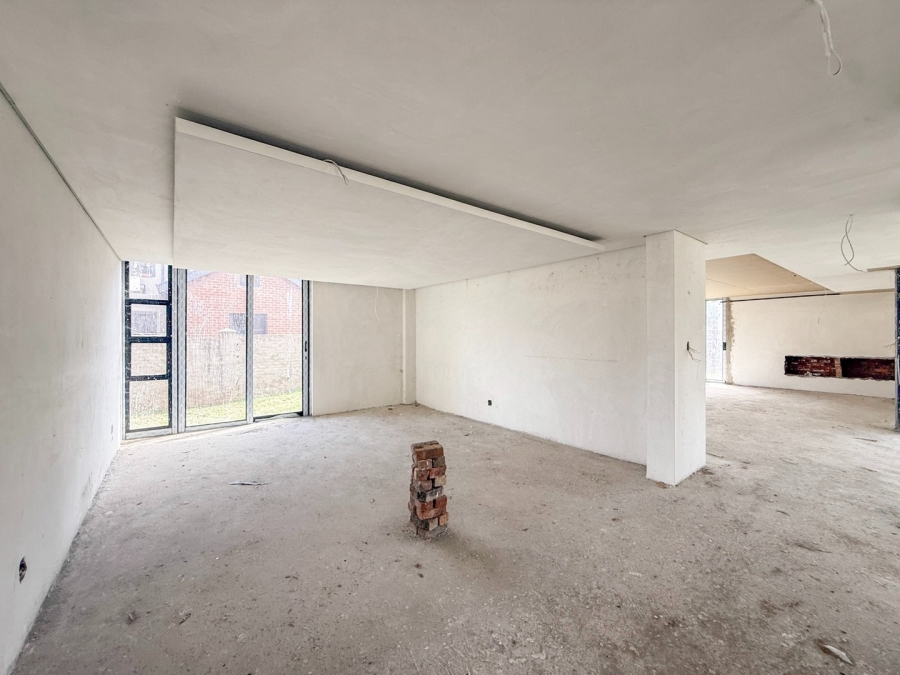 4 Bedroom Property for Sale in The Islands Estates North West